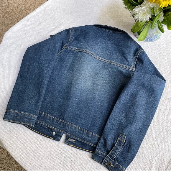 Children's Place jean jacket.  Size 10/12. - Picture 2 of 4